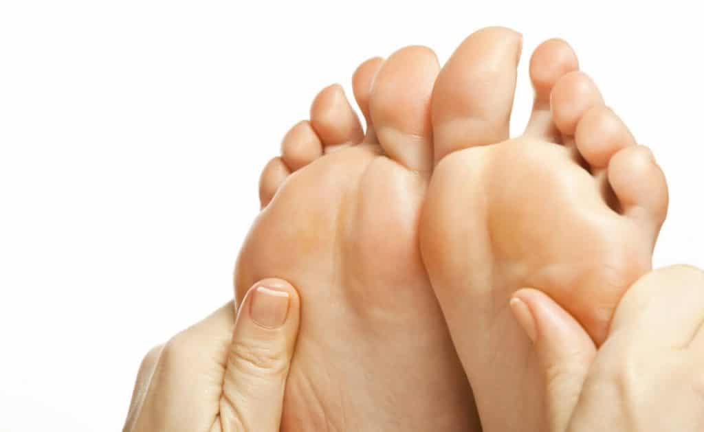 סדקים בכפות הרגליים - קרם רגליים טיפולי - לבנדר קוסמטיקה טבעית