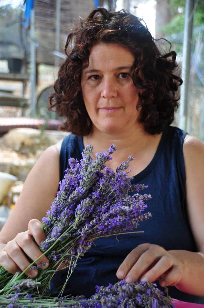טלי מצליח מקימת לבנדר קוסמטיקה טבעית ורוקחות טבעית